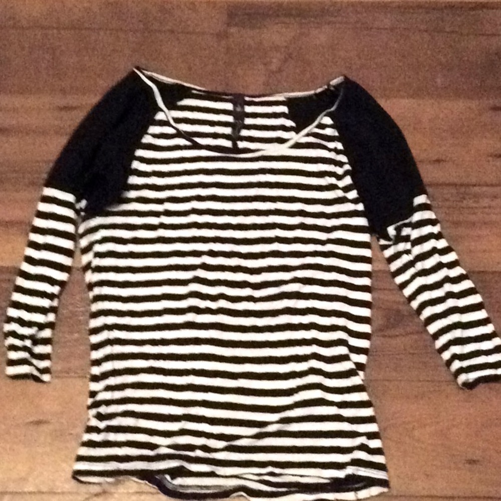 Black and white Jessica Simpson 3/4 sleeve